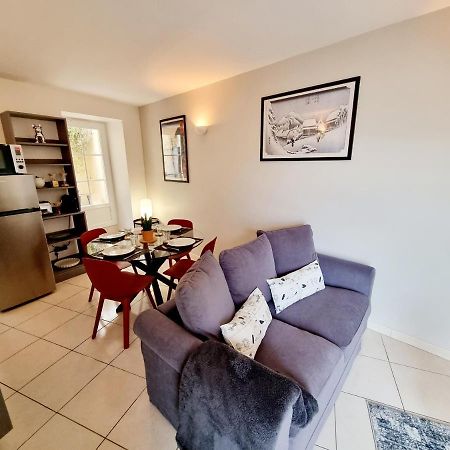 Coquette Maison De Ville Calme Avec Patio Angoulême Zewnętrze zdjęcie
