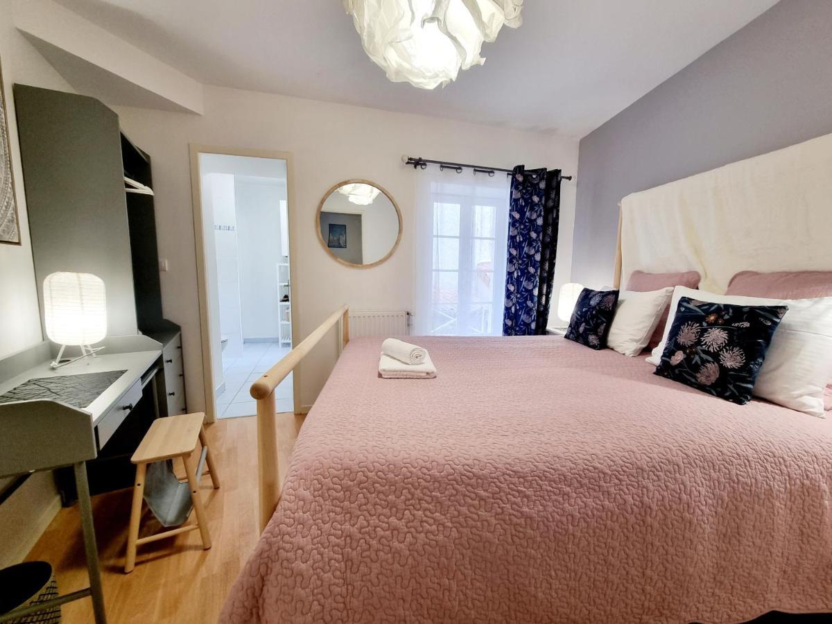 Coquette Maison De Ville Calme Avec Patio Angoulême Zewnętrze zdjęcie