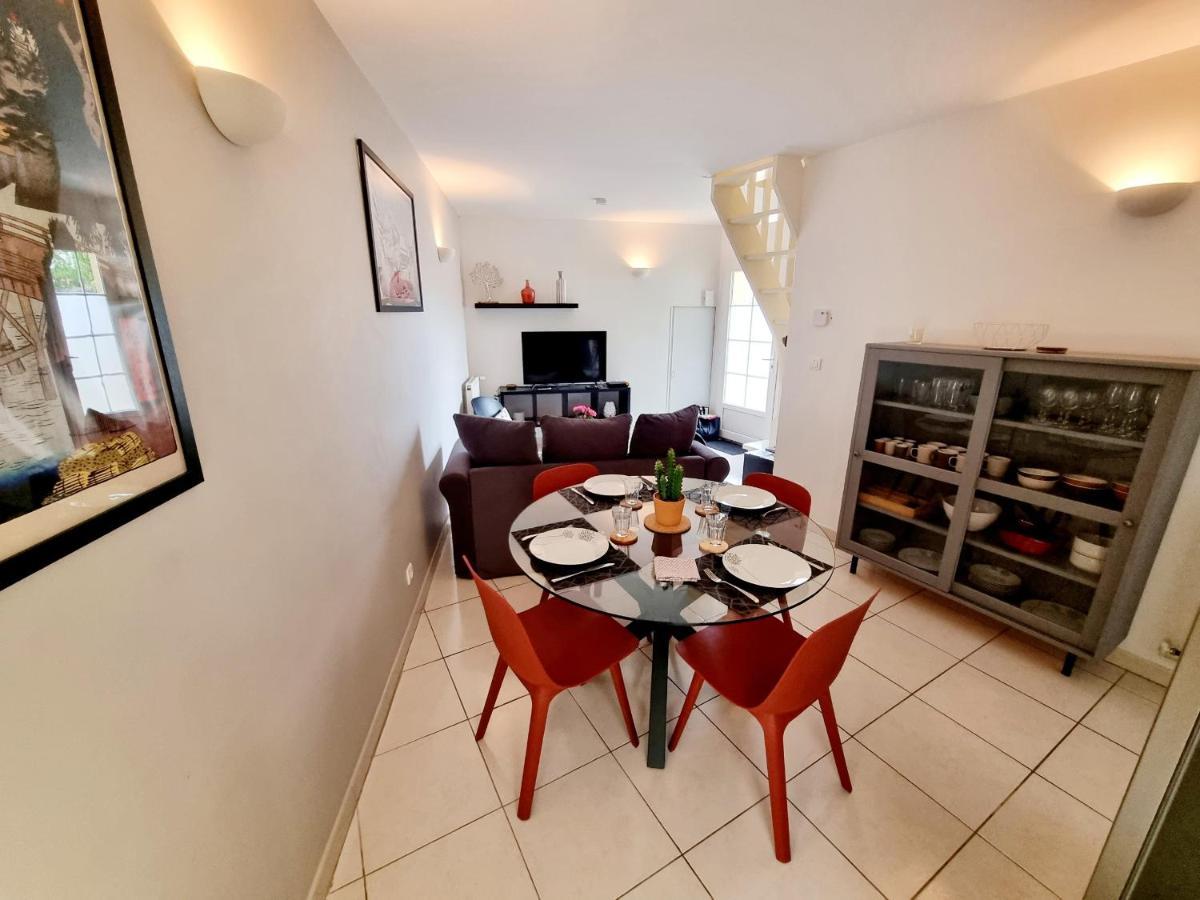 Coquette Maison De Ville Calme Avec Patio Angoulême Zewnętrze zdjęcie